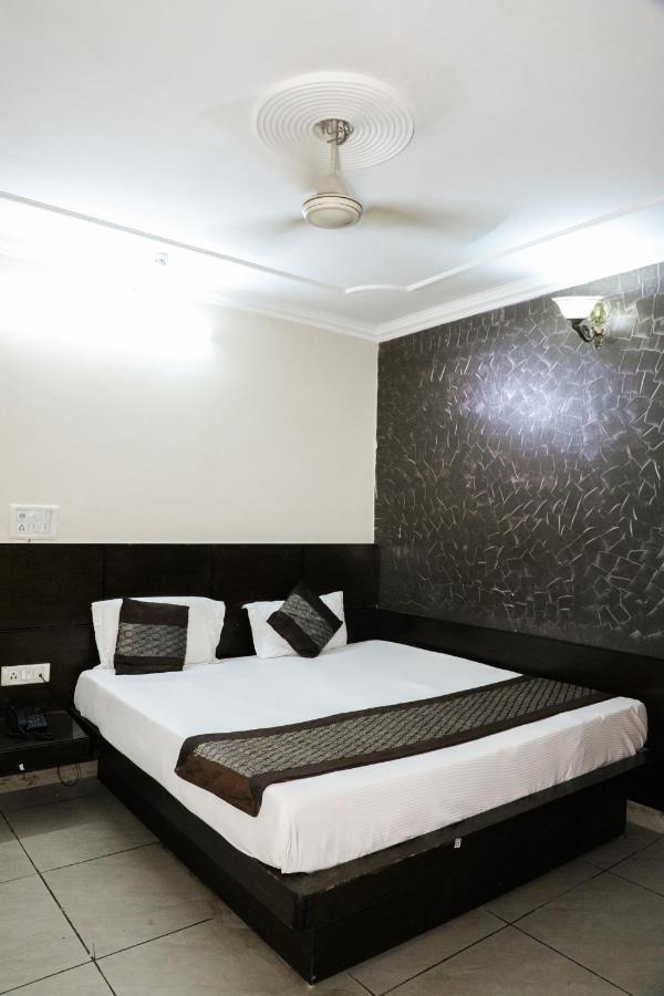 Hotel Centra Inn 뉴델리 외부 사진