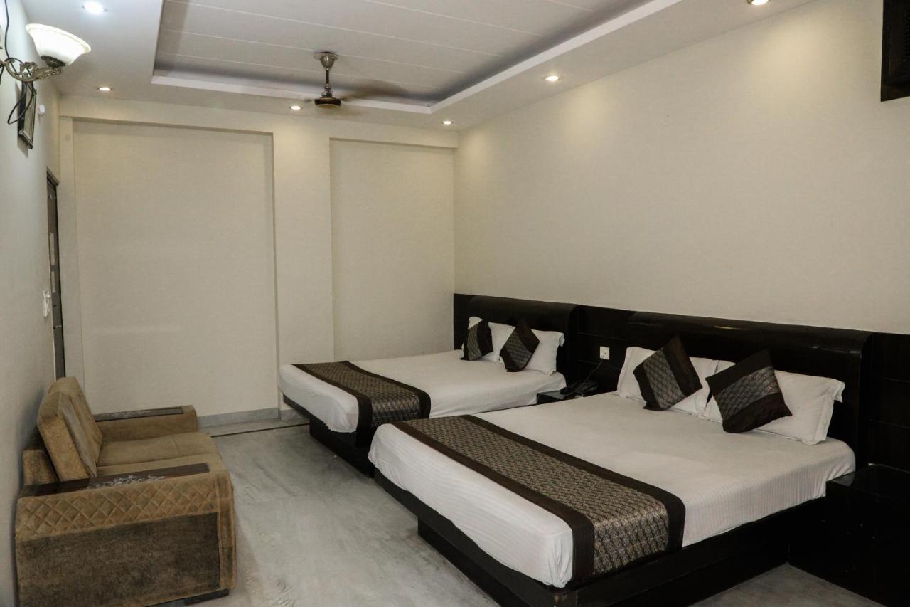 Hotel Centra Inn 뉴델리 외부 사진